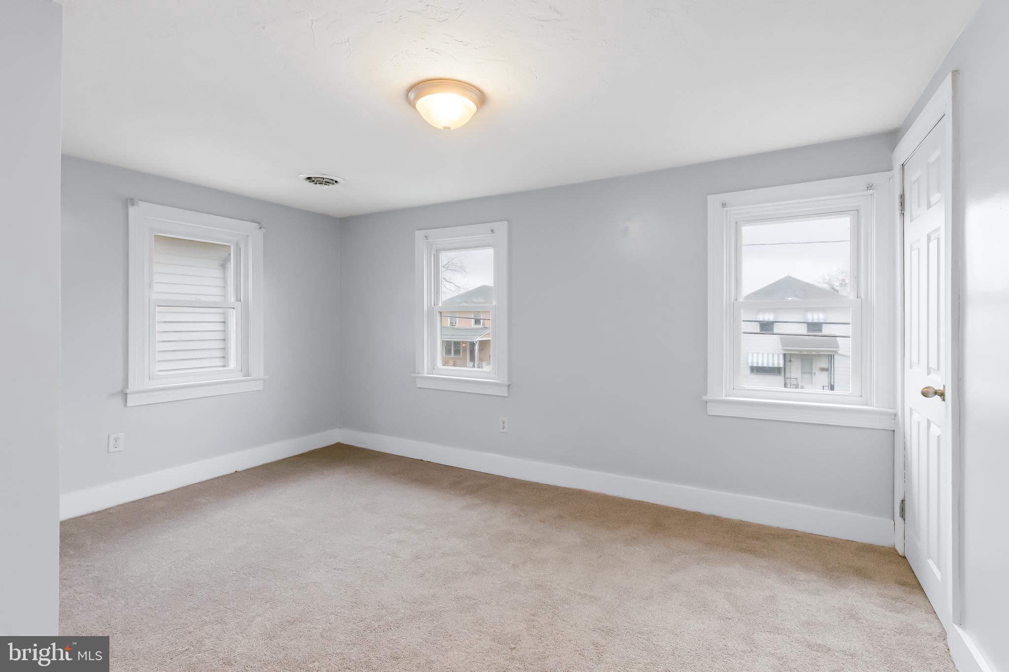 VETERANS MEMORIAL PARK - Residential