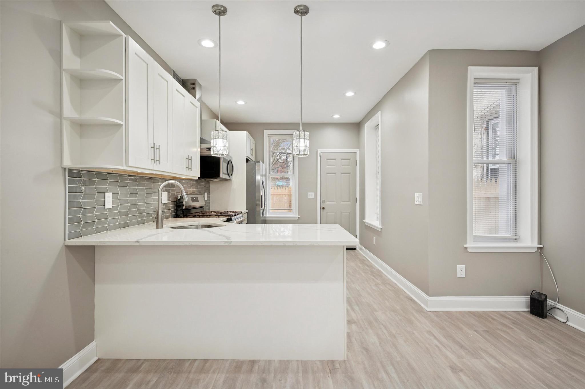 STRAWBERRY MANSION - Residential