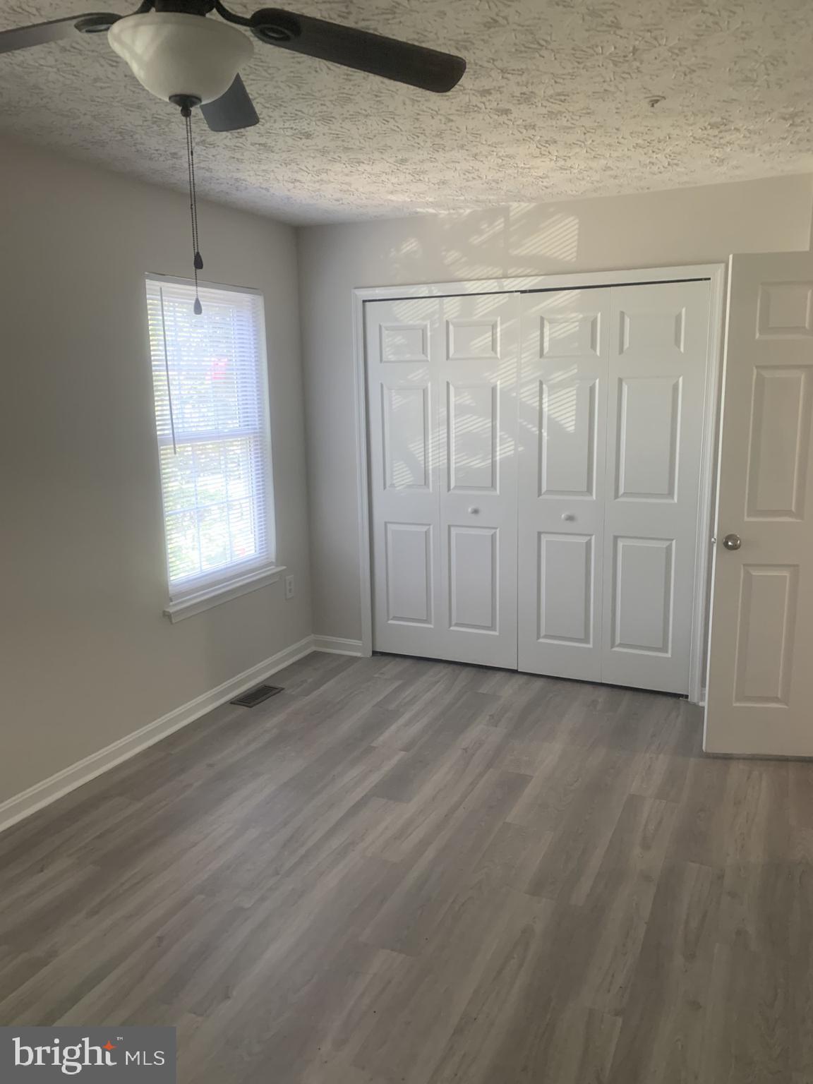 LAUREL GLEN - Residential Lease