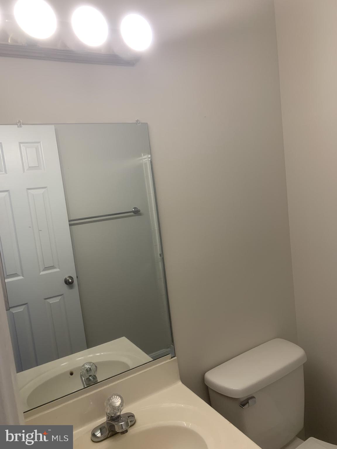 LAUREL GLEN - Residential Lease