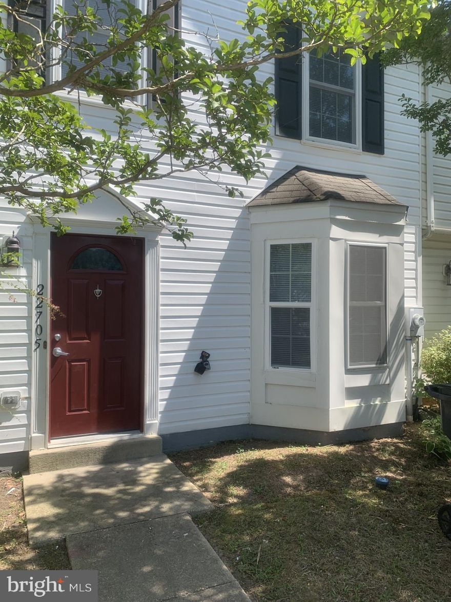 Recently remodeled home with 3br 2.5baths.  Luxury vinyl plank flooring. Gas FP in living room. Fenced in back yard. Storage shed. Dine in kitchen. Includes washer and dryer. Owners suite has it's own bath. Play ground in park like setting .