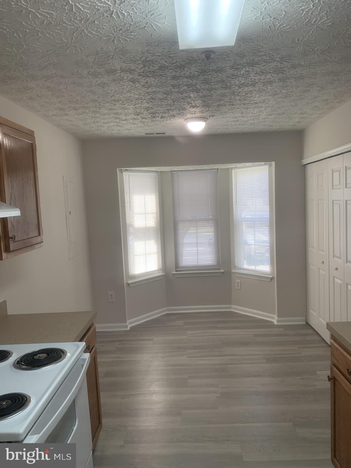 LAUREL GLEN - Residential Lease