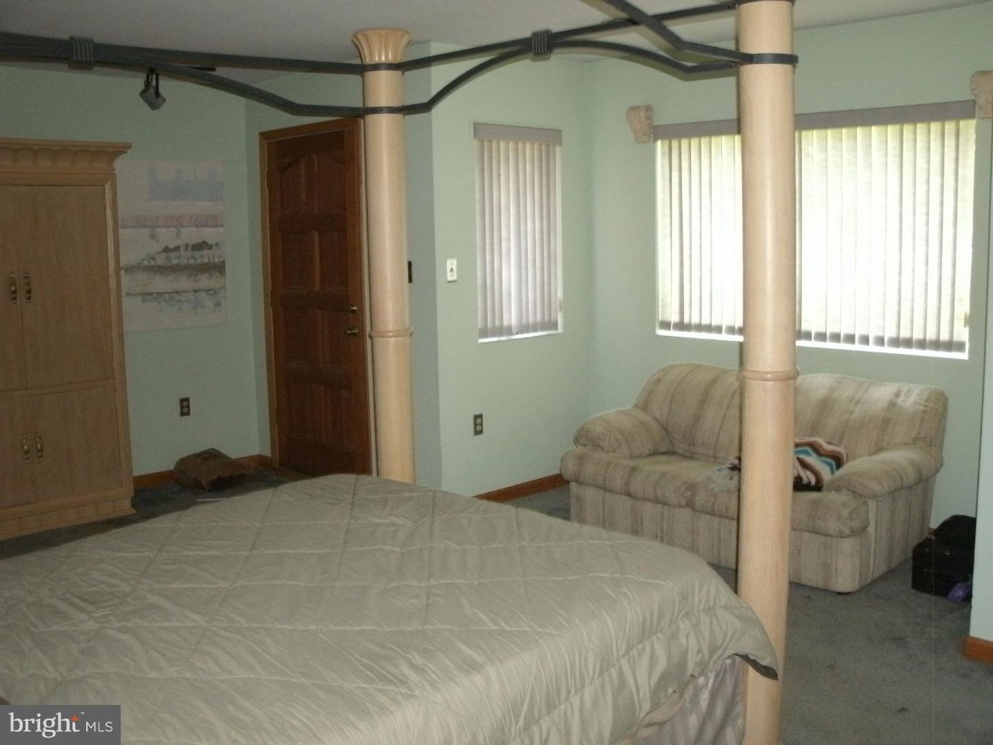 SALEM POINT - Residential