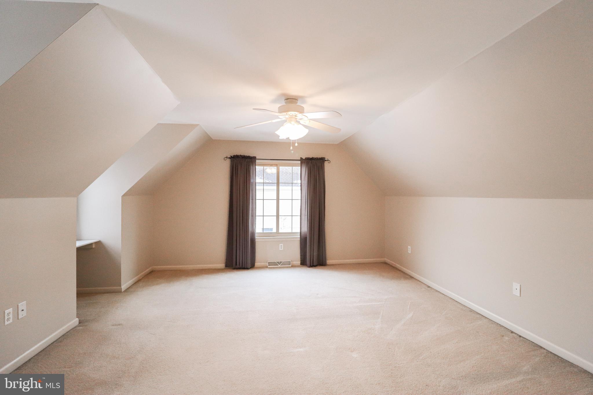 KENDALE HEIGHTS - Residential