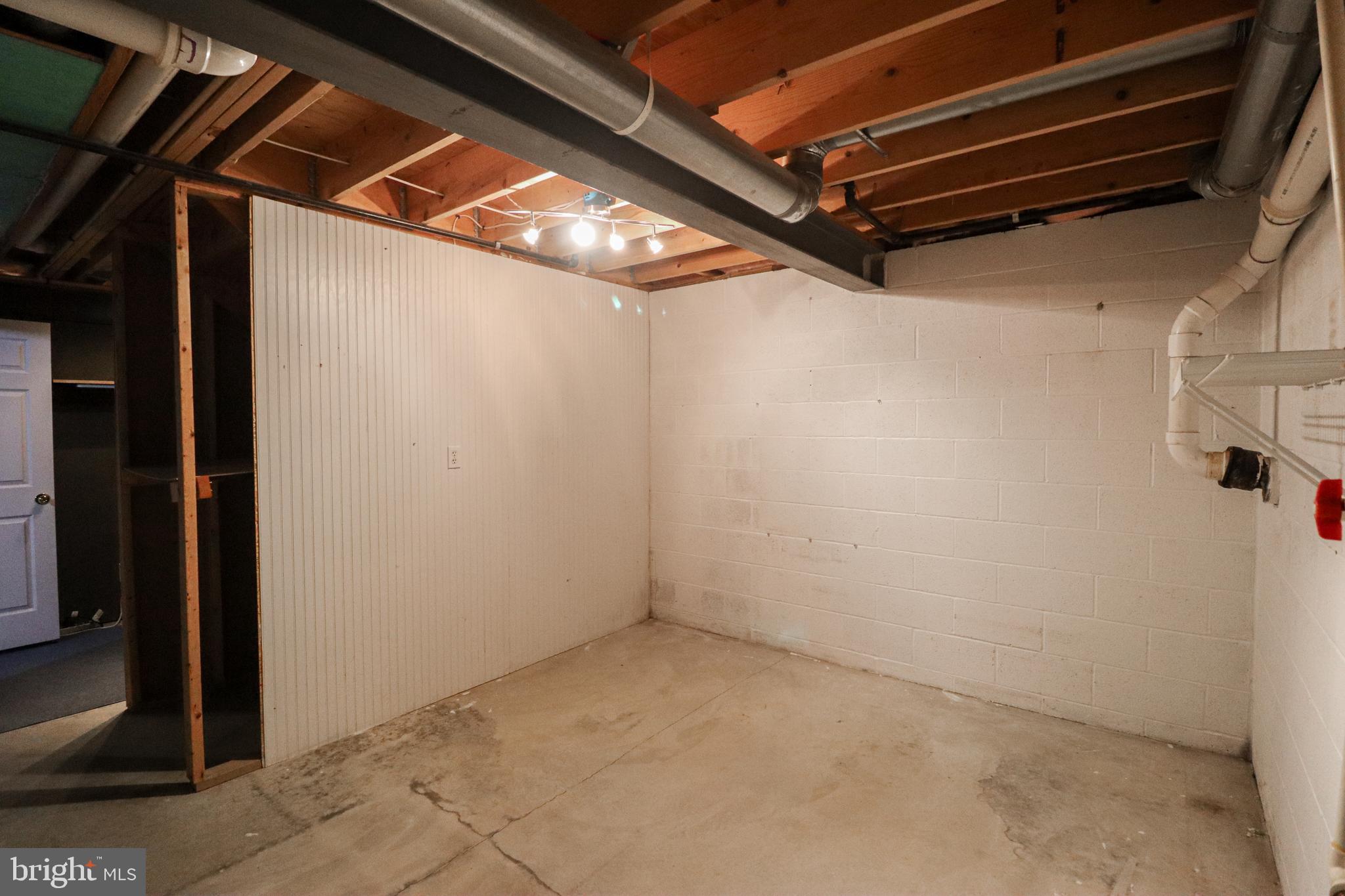 KENDALE HEIGHTS - Residential