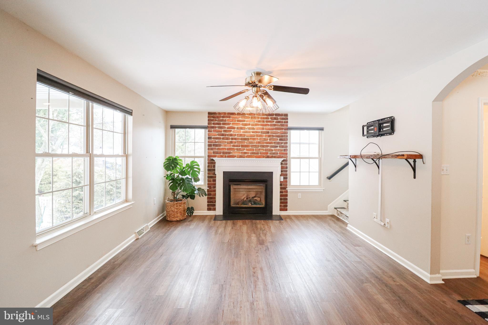 KENDALE HEIGHTS - Residential