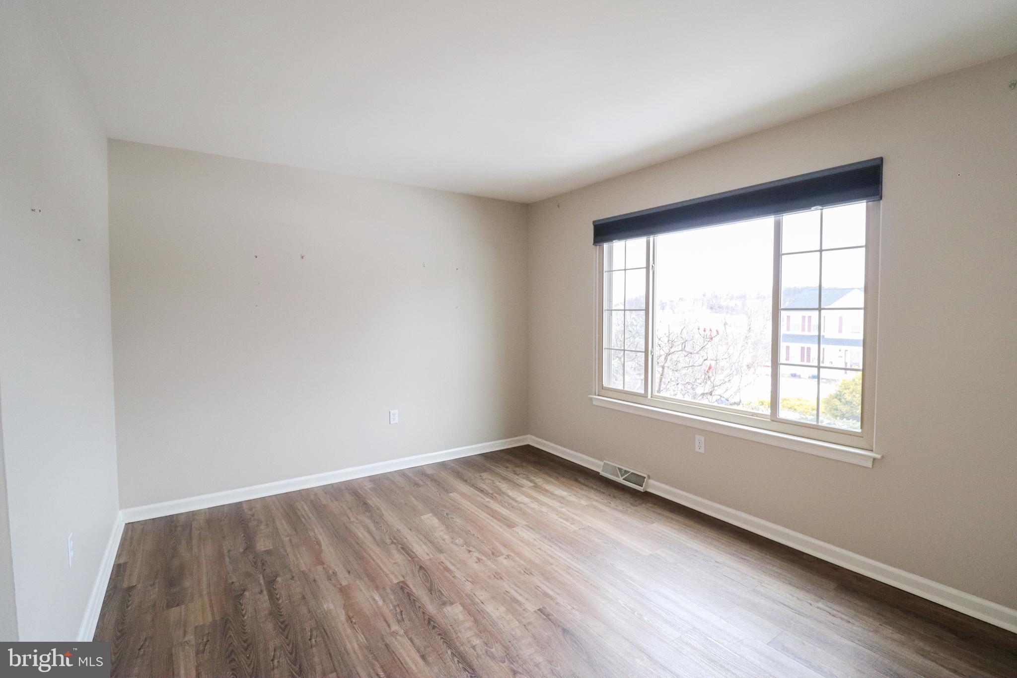 KENDALE HEIGHTS - Residential