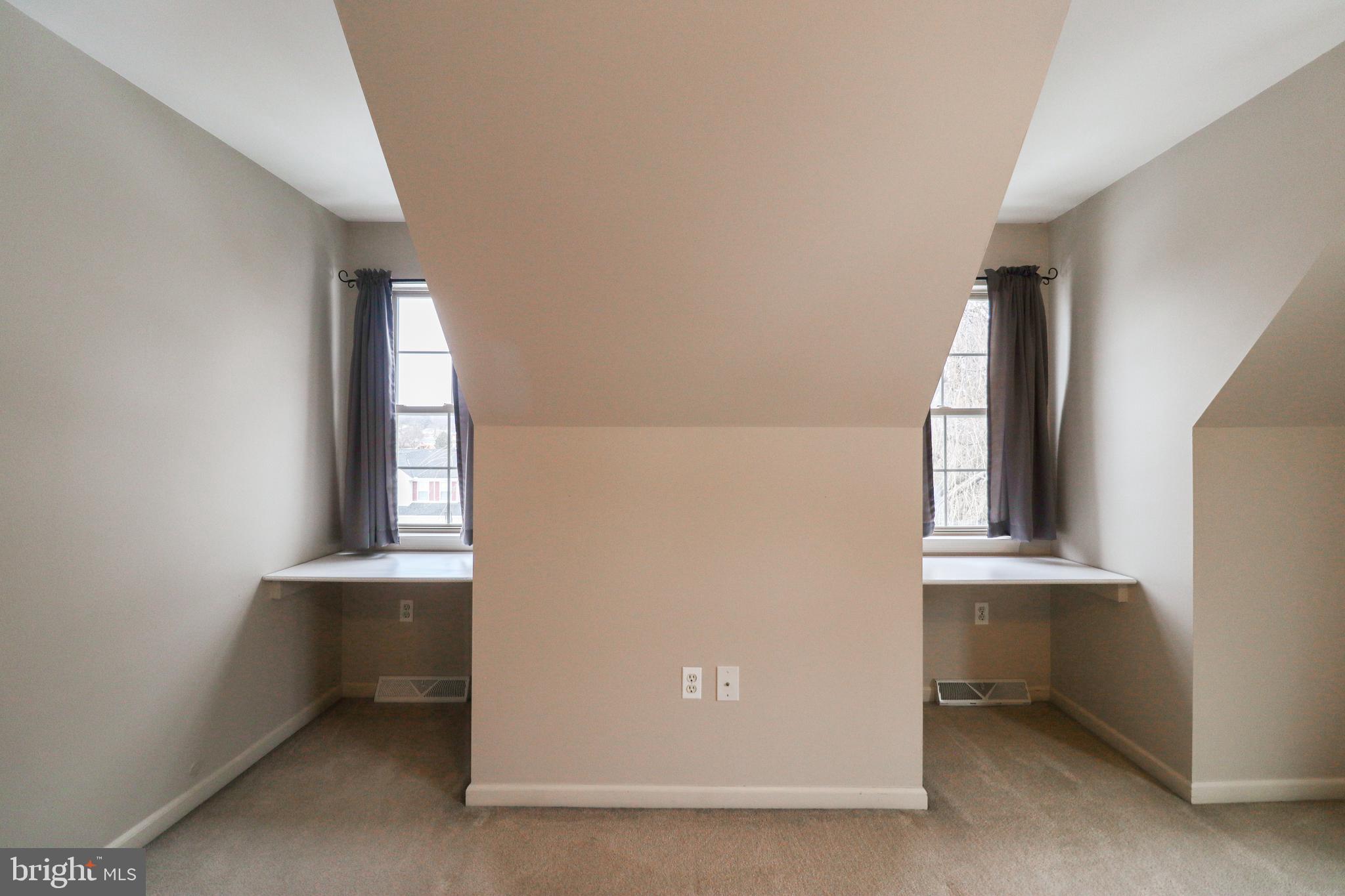 KENDALE HEIGHTS - Residential