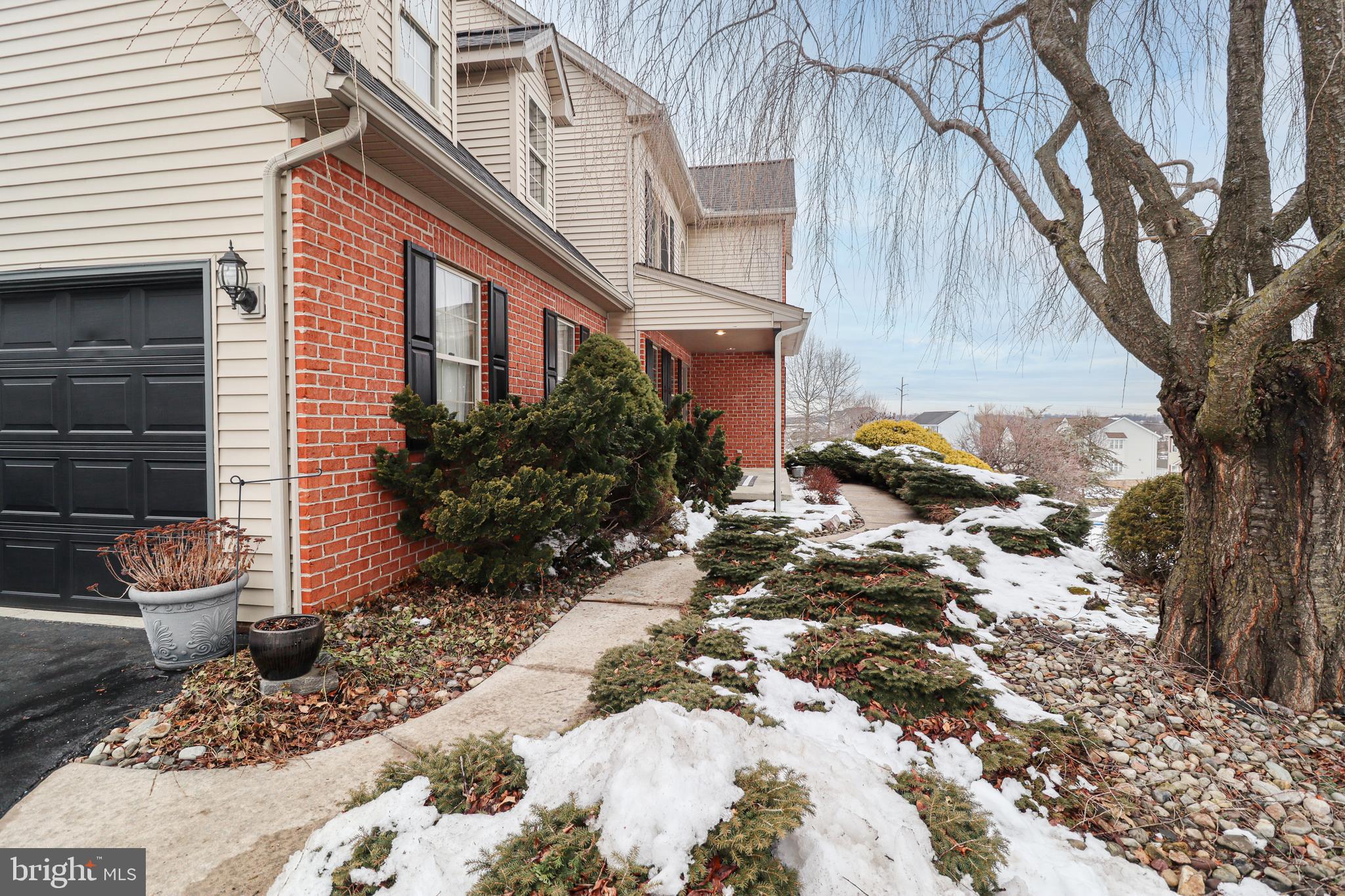 KENDALE HEIGHTS - Residential