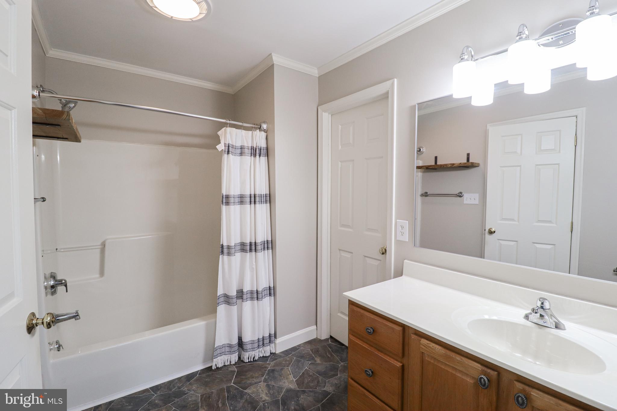 KENDALE HEIGHTS - Residential