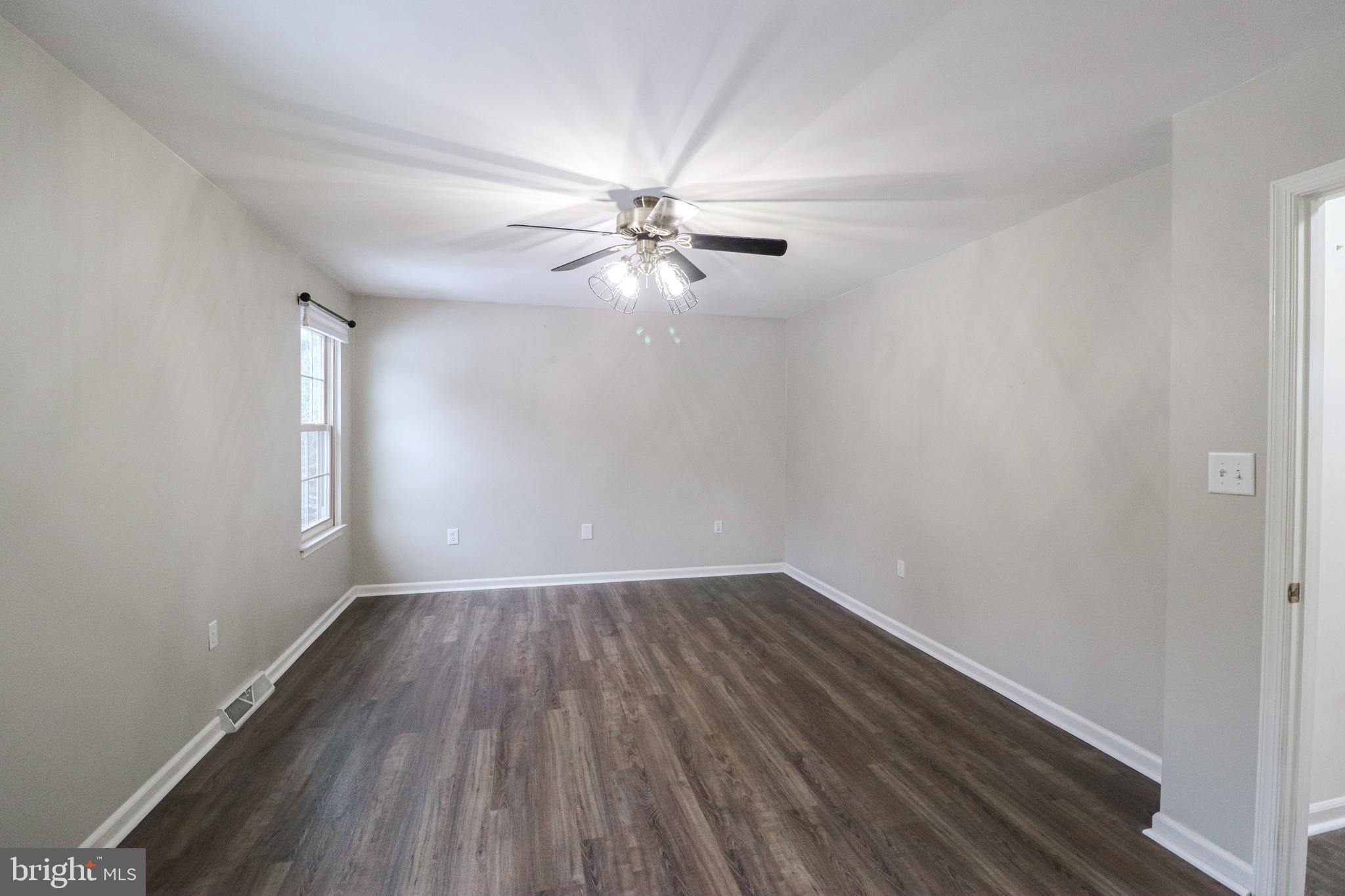 KENDALE HEIGHTS - Residential