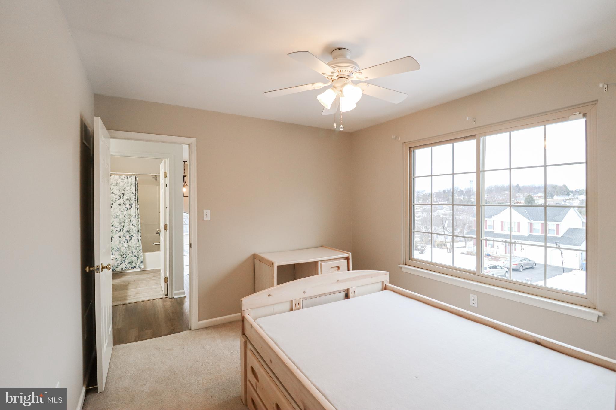 KENDALE HEIGHTS - Residential