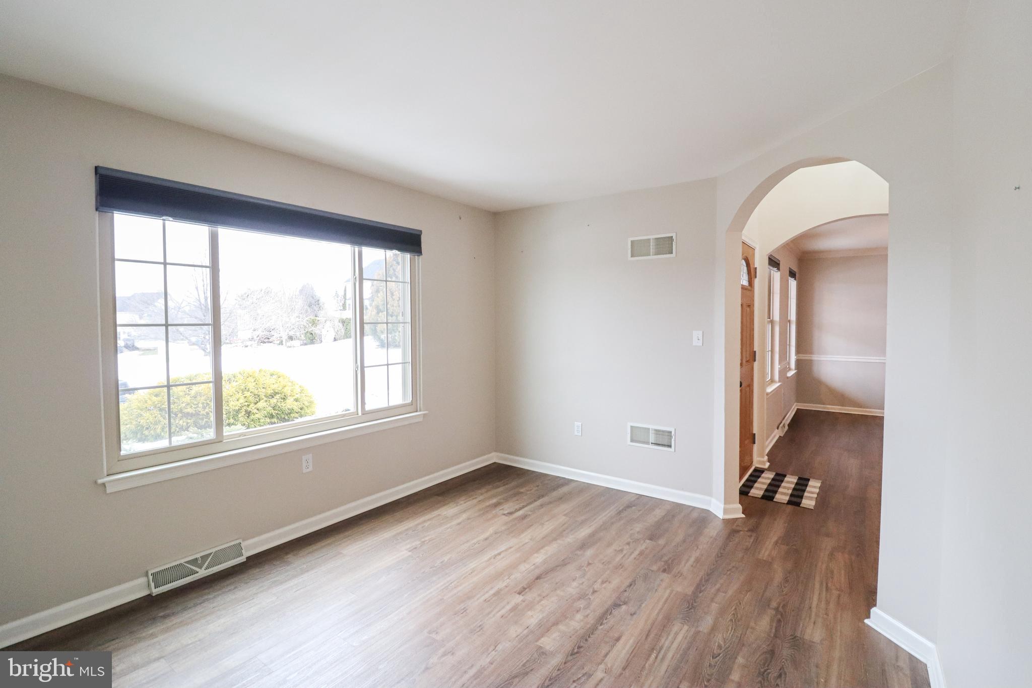 KENDALE HEIGHTS - Residential