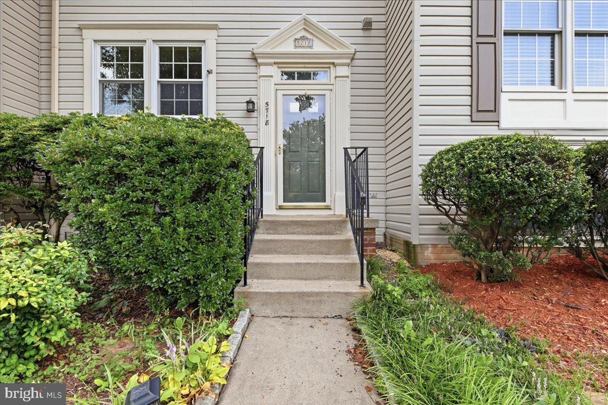5718 CROATAN COURT