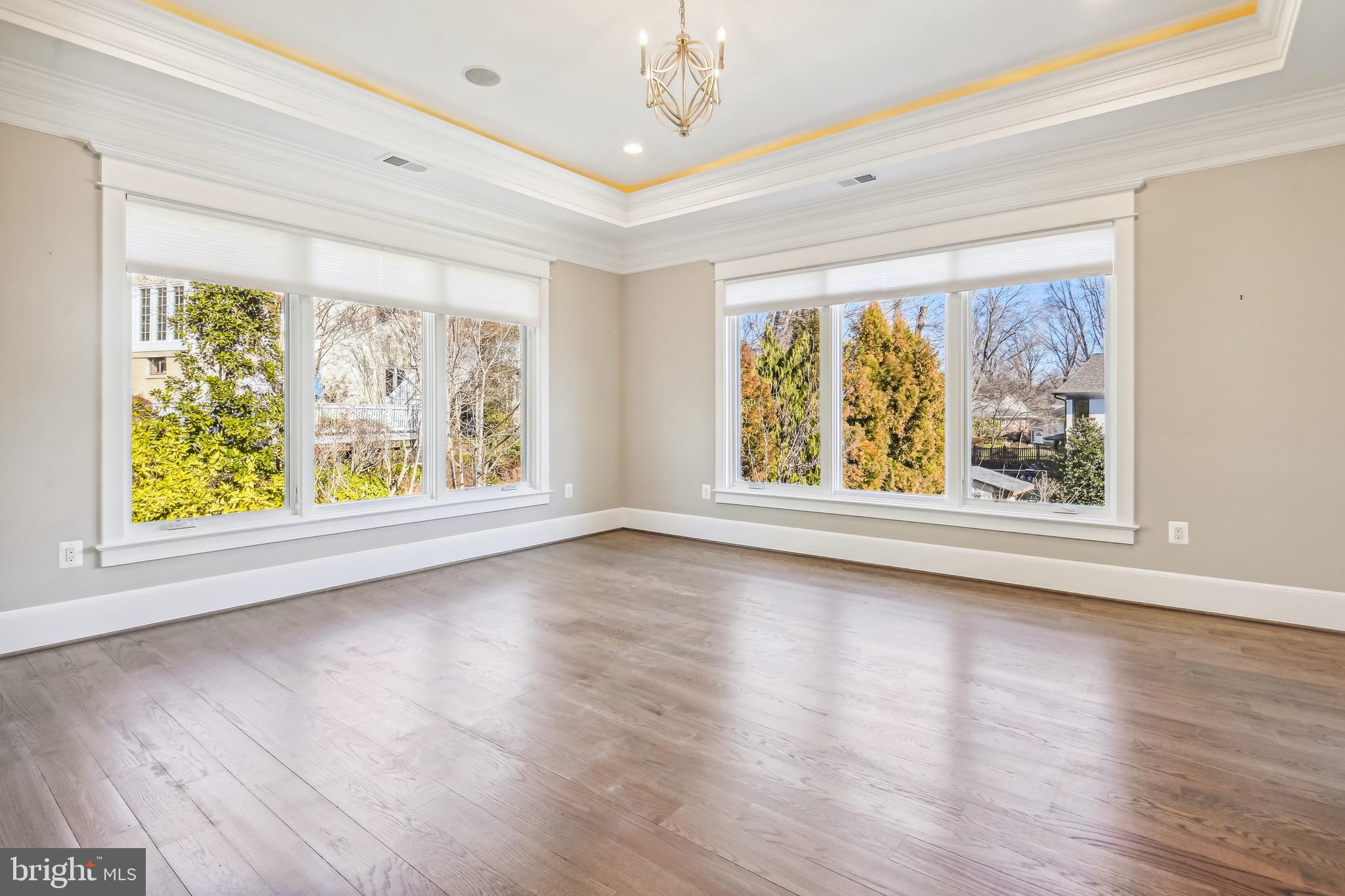 SALONA VILLAGE - Residential