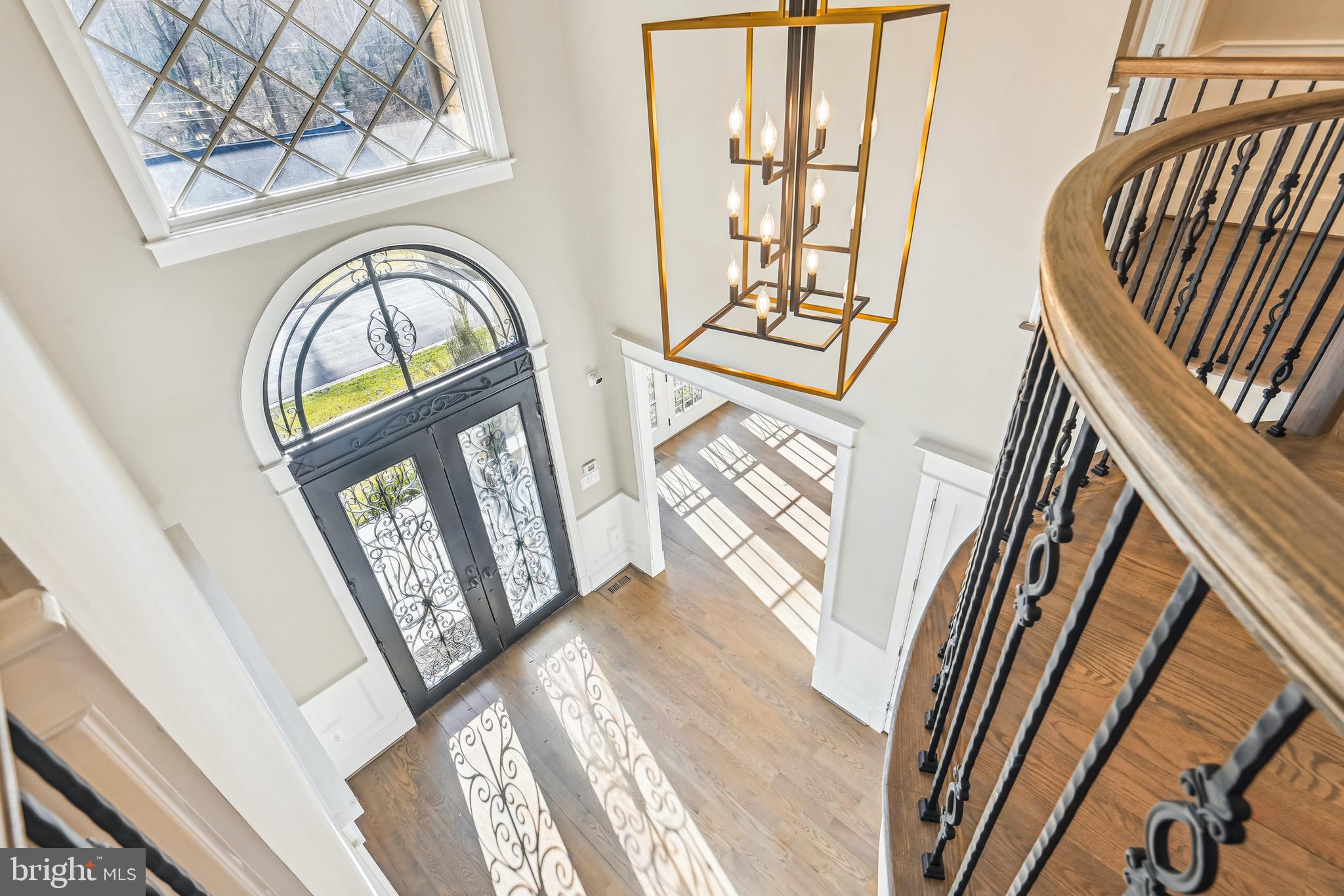 SALONA VILLAGE - Residential