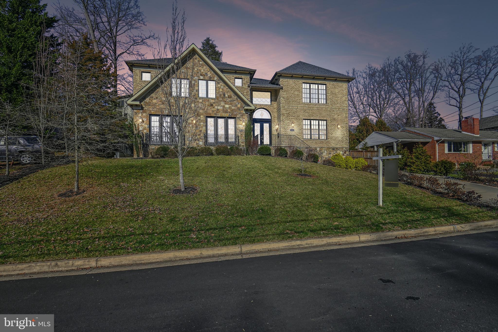 SALONA VILLAGE - Residential