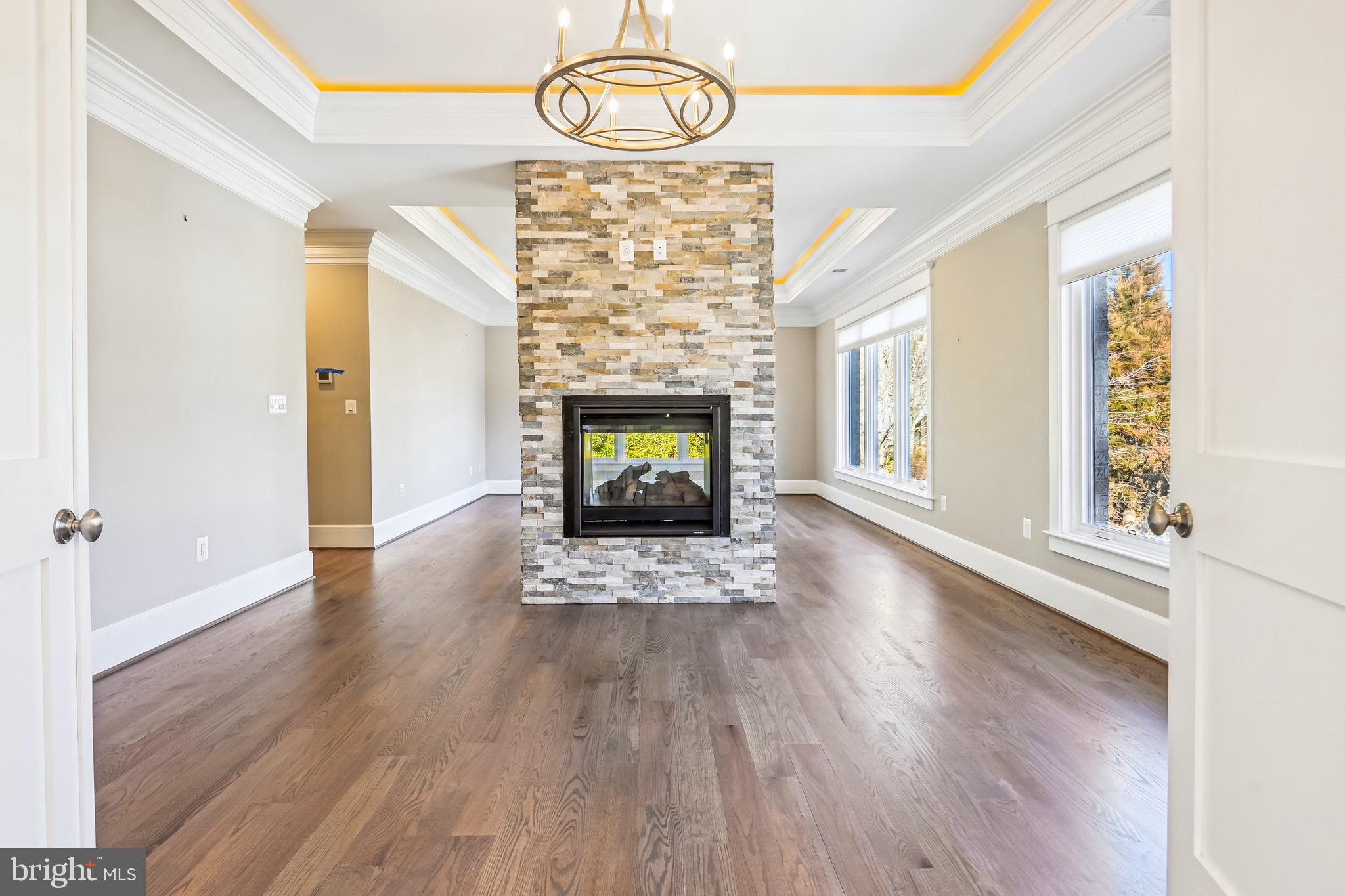 SALONA VILLAGE - Residential