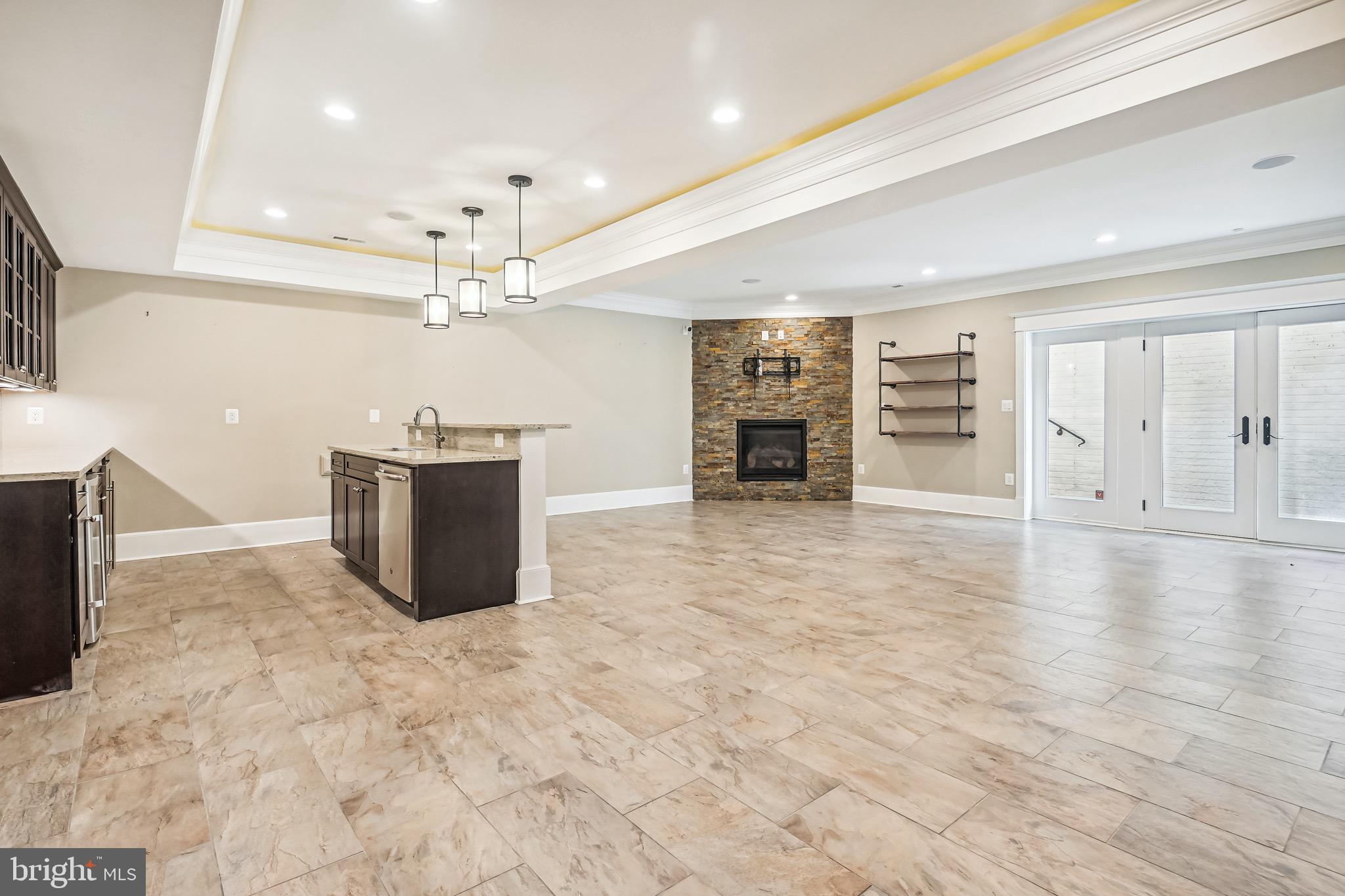 SALONA VILLAGE - Residential