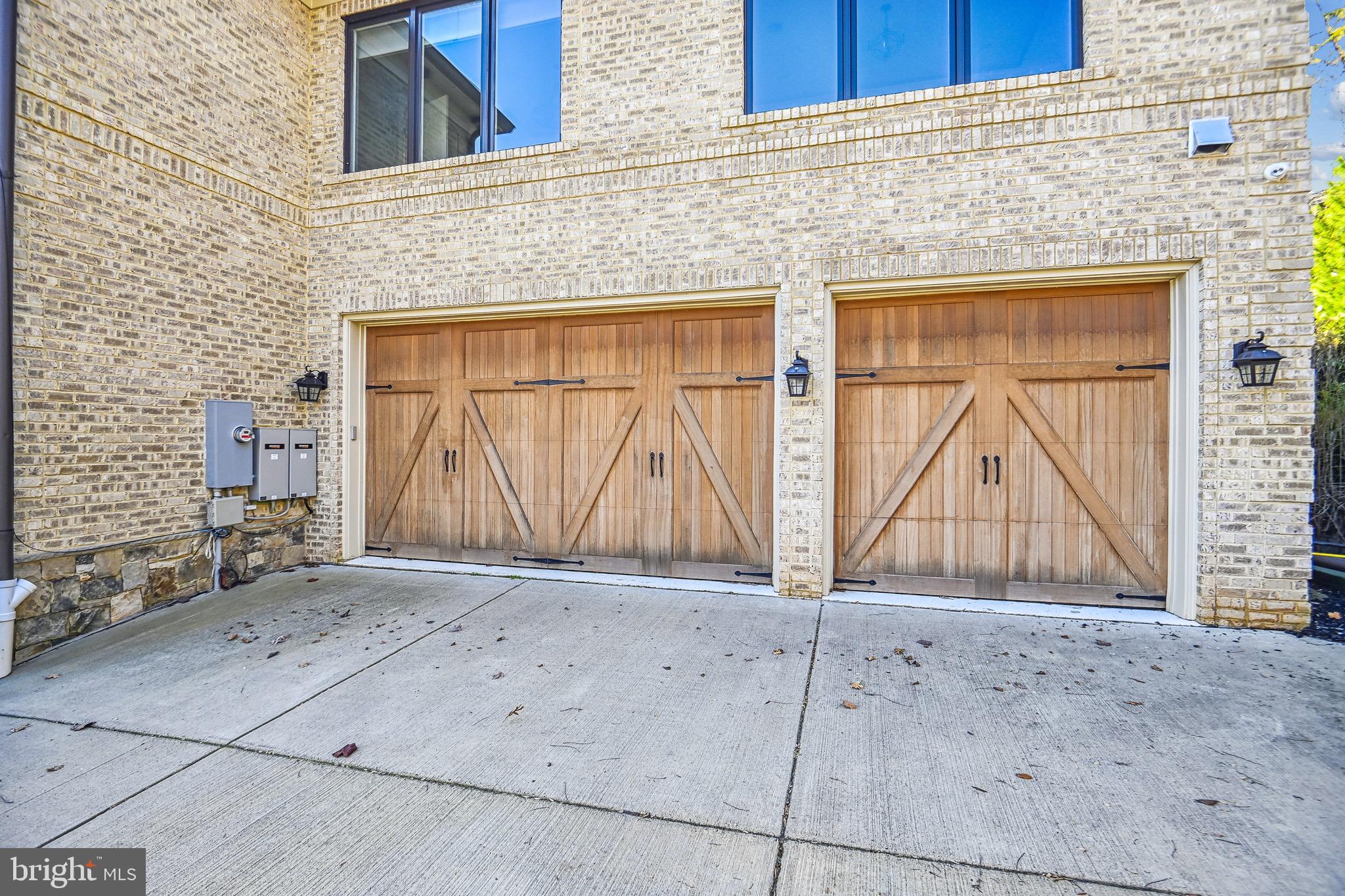 SALONA VILLAGE - Residential