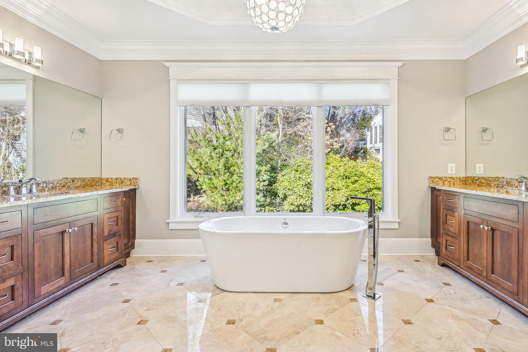 SALONA VILLAGE - Residential