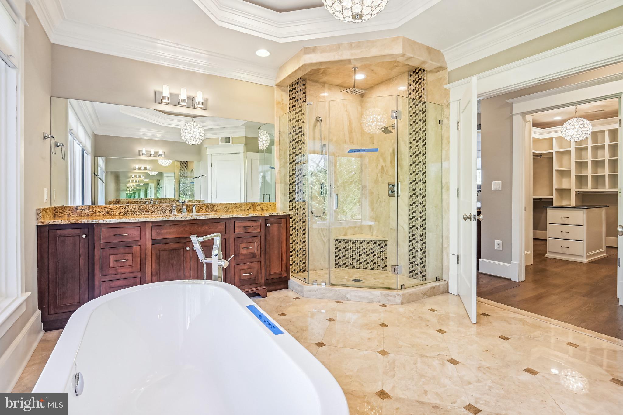 SALONA VILLAGE - Residential