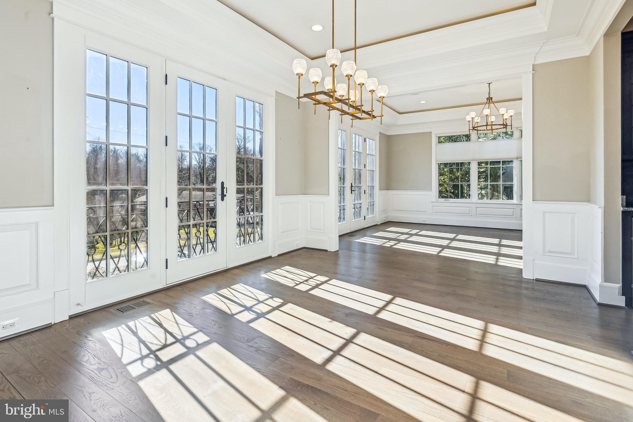 SALONA VILLAGE - Residential