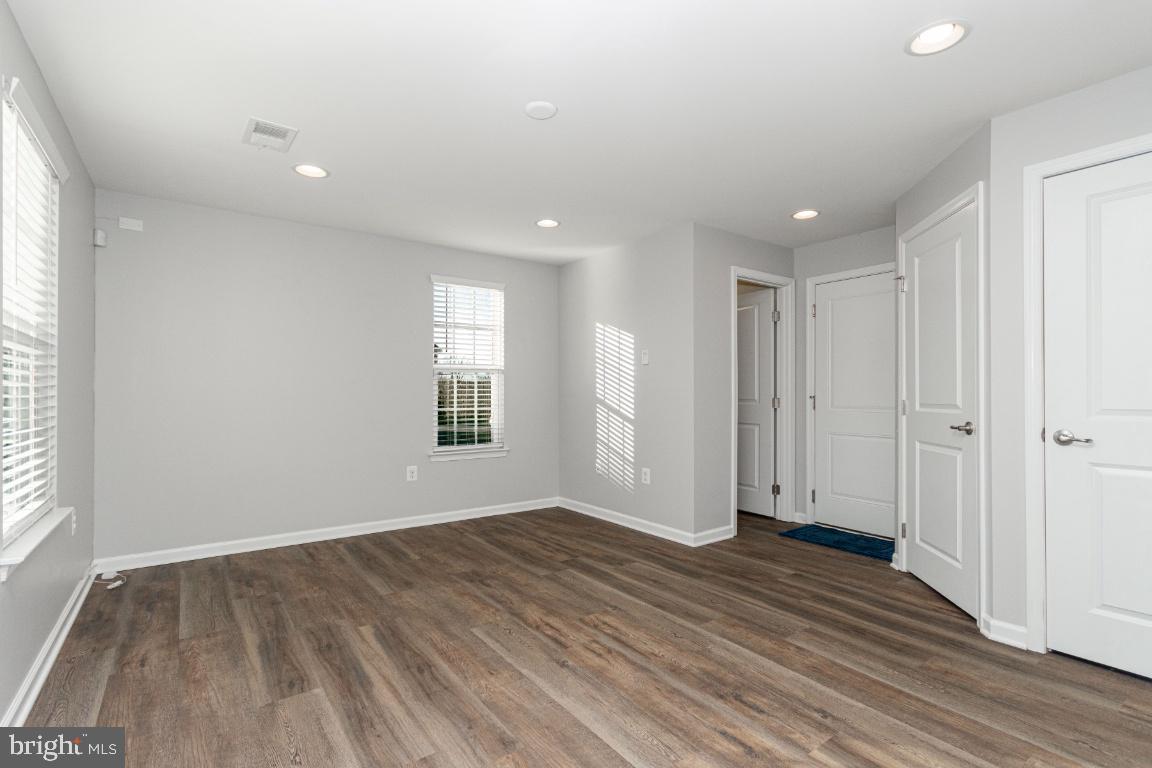 MINTBROOK - Residential