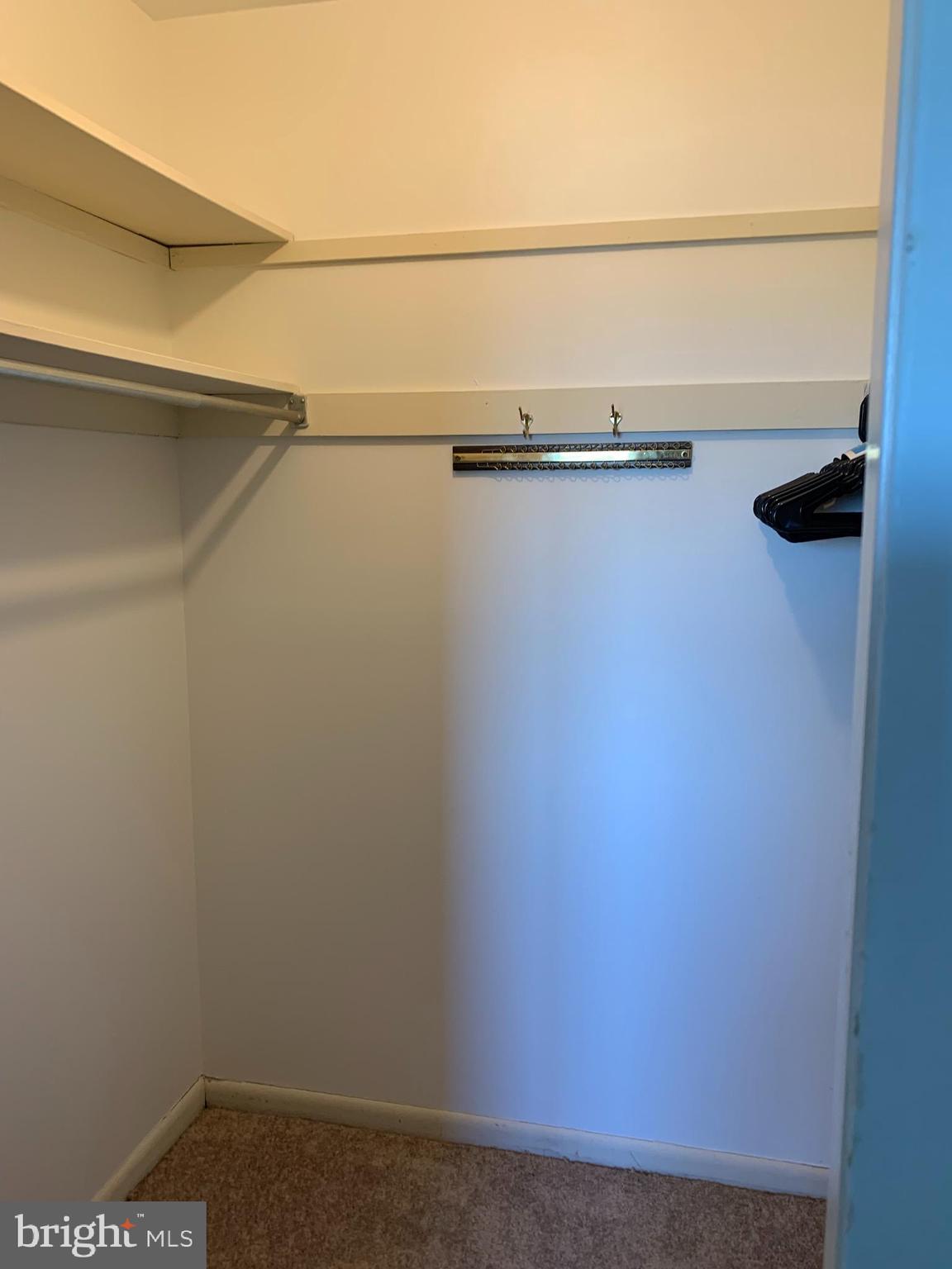 COLUMBIA TOWERS - Residential Lease