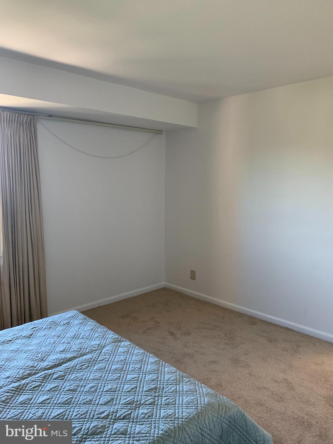 COLUMBIA TOWERS - Residential Lease