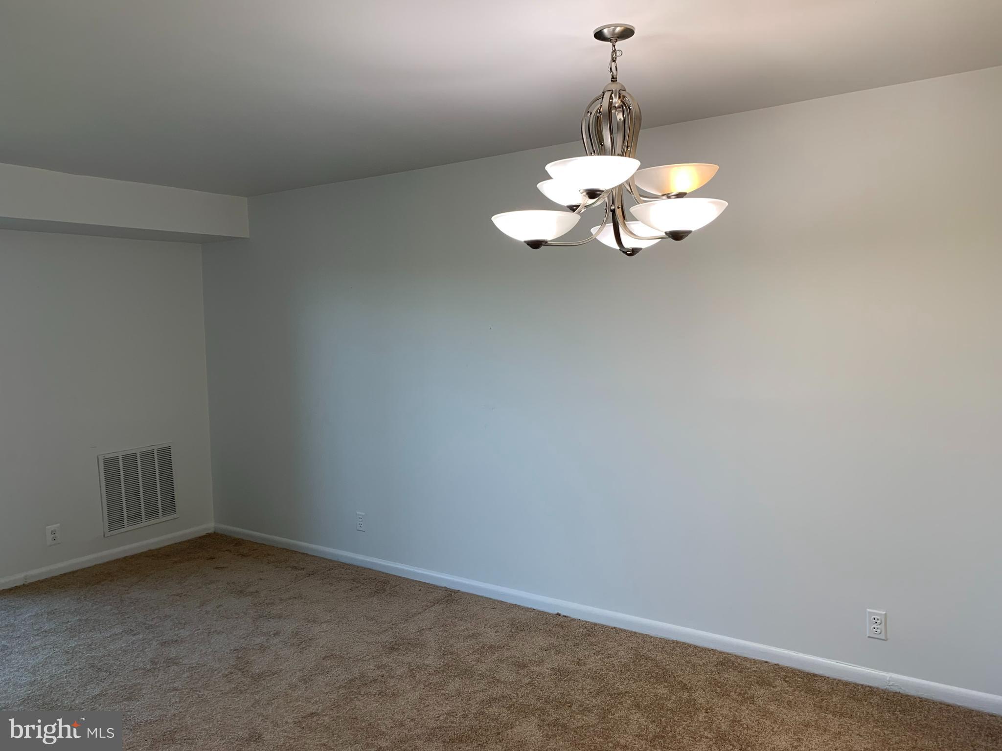 COLUMBIA TOWERS - Residential Lease