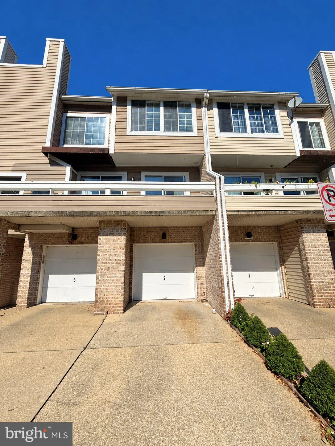 9867 Dockside Terrace