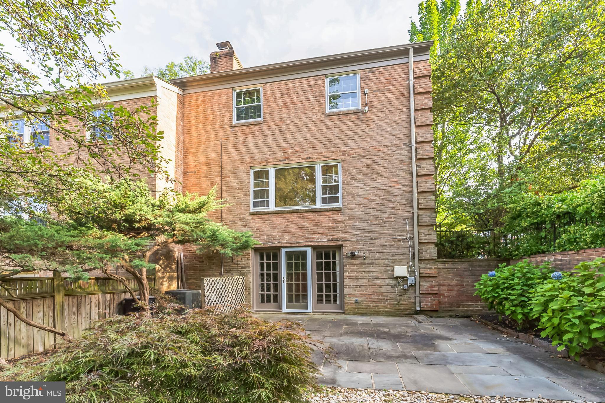 STONEHURST - Residential Lease