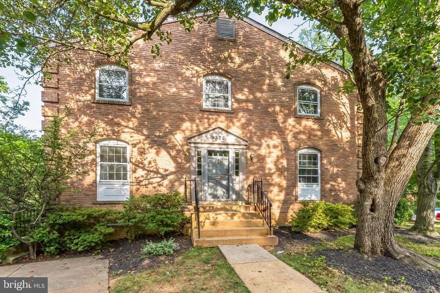 Spacious 3BR/3BA End-Unit Townhome in Stonehurst – Great Location! This bright and roomy 3-bedroom, 3-bathroom end-unit townhome is ready for you in the sought-after Stonehurst community. With three finished levels, there’s plenty of space to spread out—including a walk-out lower level that opens to a private patio and fenced yard, great for relaxing or entertaining. Inside, you'll find hardwood floors throughout. The lower level has a large rec room with wet bar along with a flexible bonus room that works well as a home office or den. Out back, the home opens to a wide grassy common area with picnic tables—ideal for cookouts or hanging out on nice days. You’ll be just minutes from the Vienna METRO Station, making commuting a breeze, and you’ll have one assigned parking spot included. 
Pets considered case-by-case. No smoking. Available as early as April 15. For showings, please have your agent schedule through the MLS.