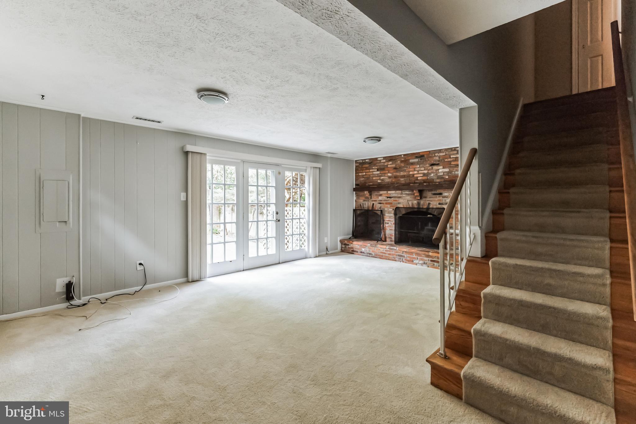 STONEHURST - Residential Lease