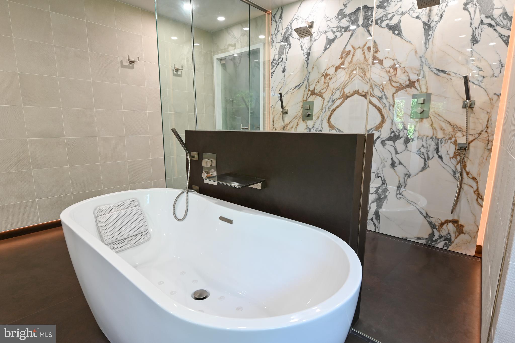 CROSS CREEK COMPASS POINTE - Residential