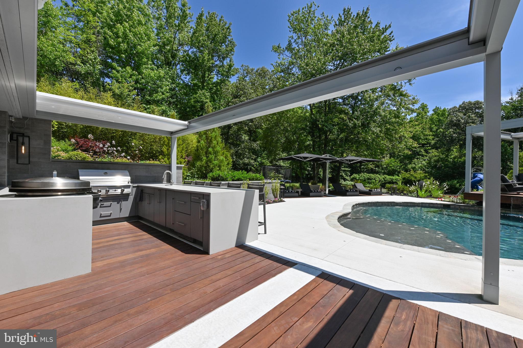 CROSS CREEK COMPASS POINTE - Residential