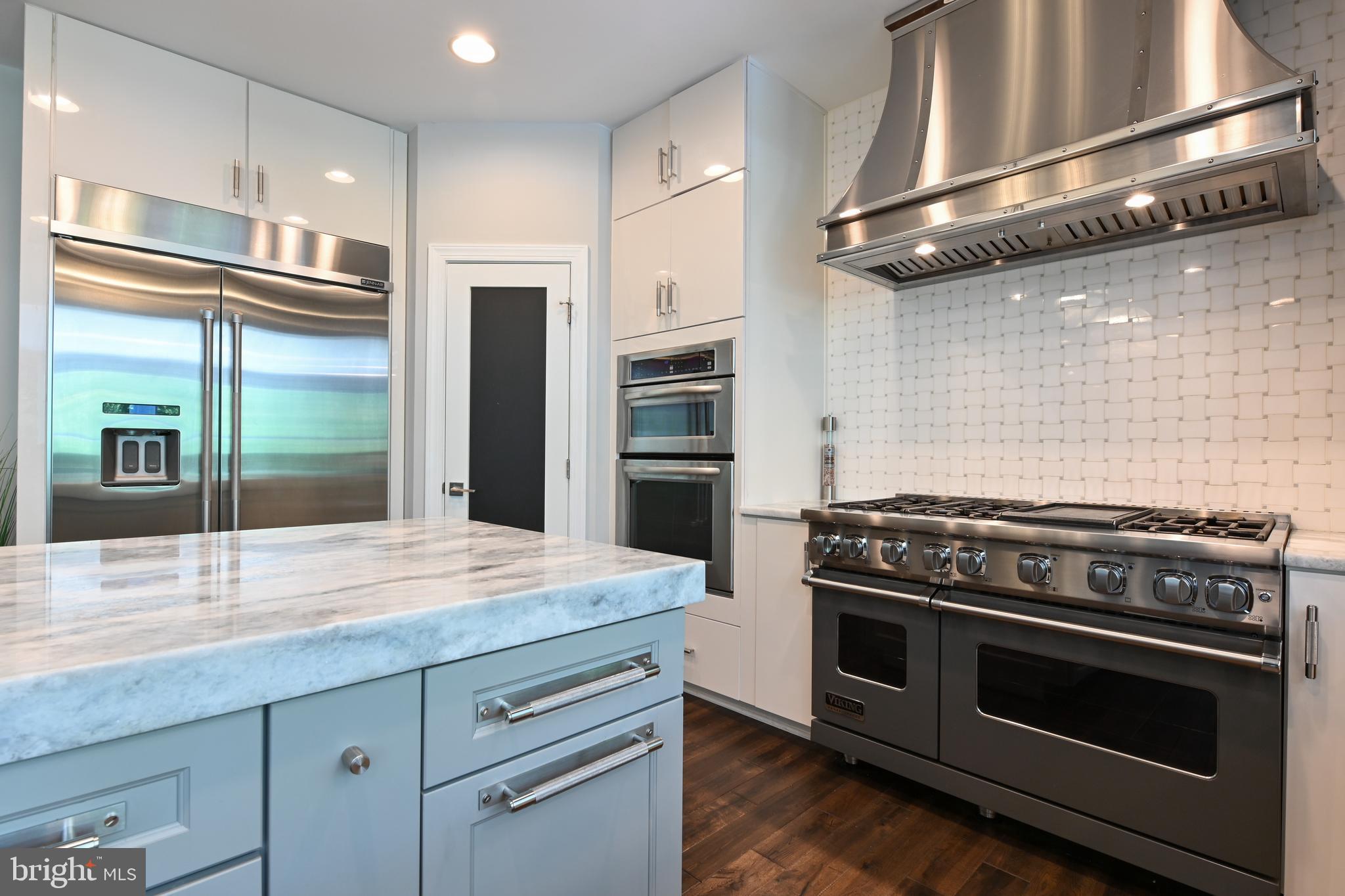 CROSS CREEK COMPASS POINTE - Residential