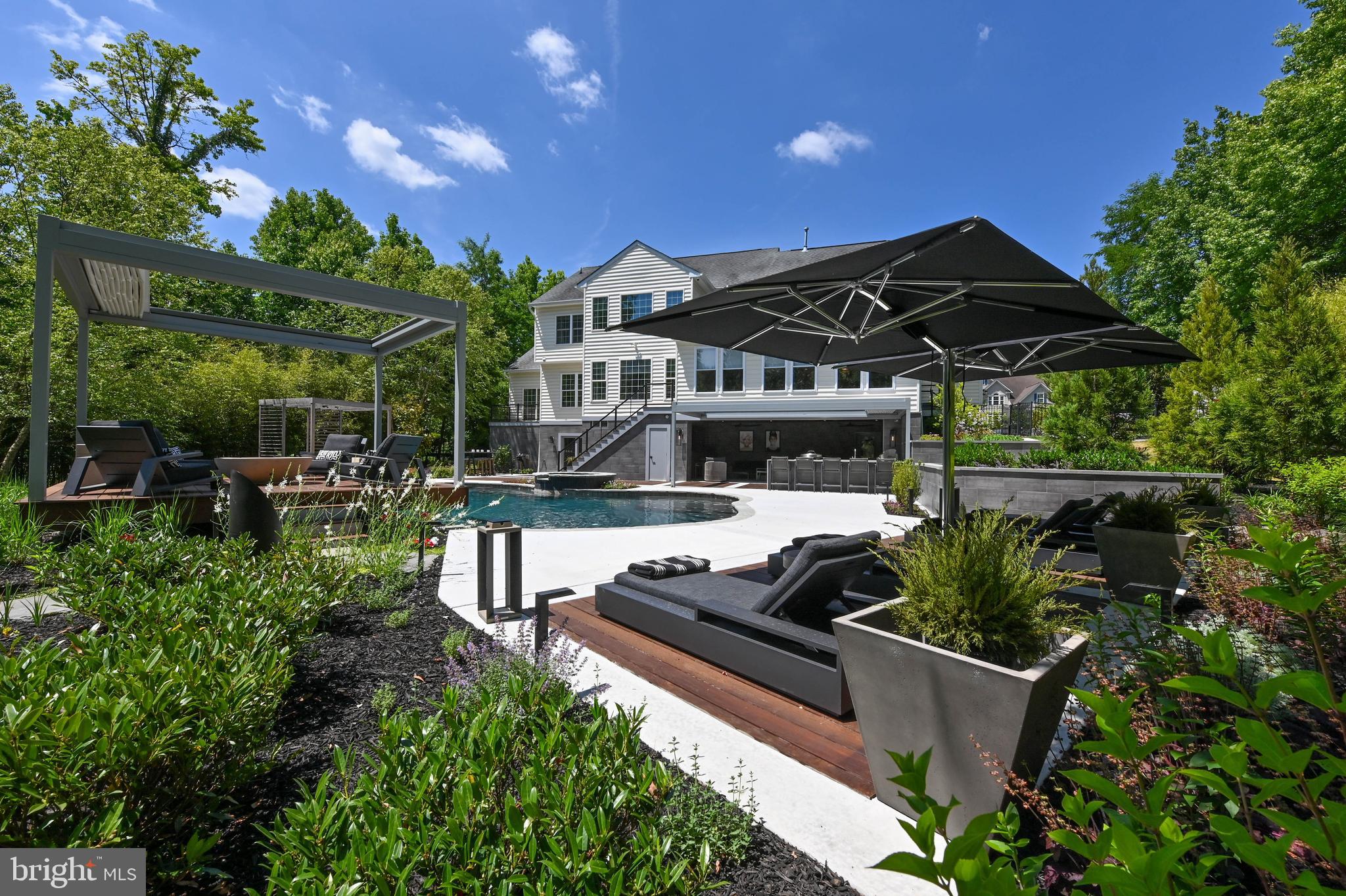 CROSS CREEK COMPASS POINTE - Residential