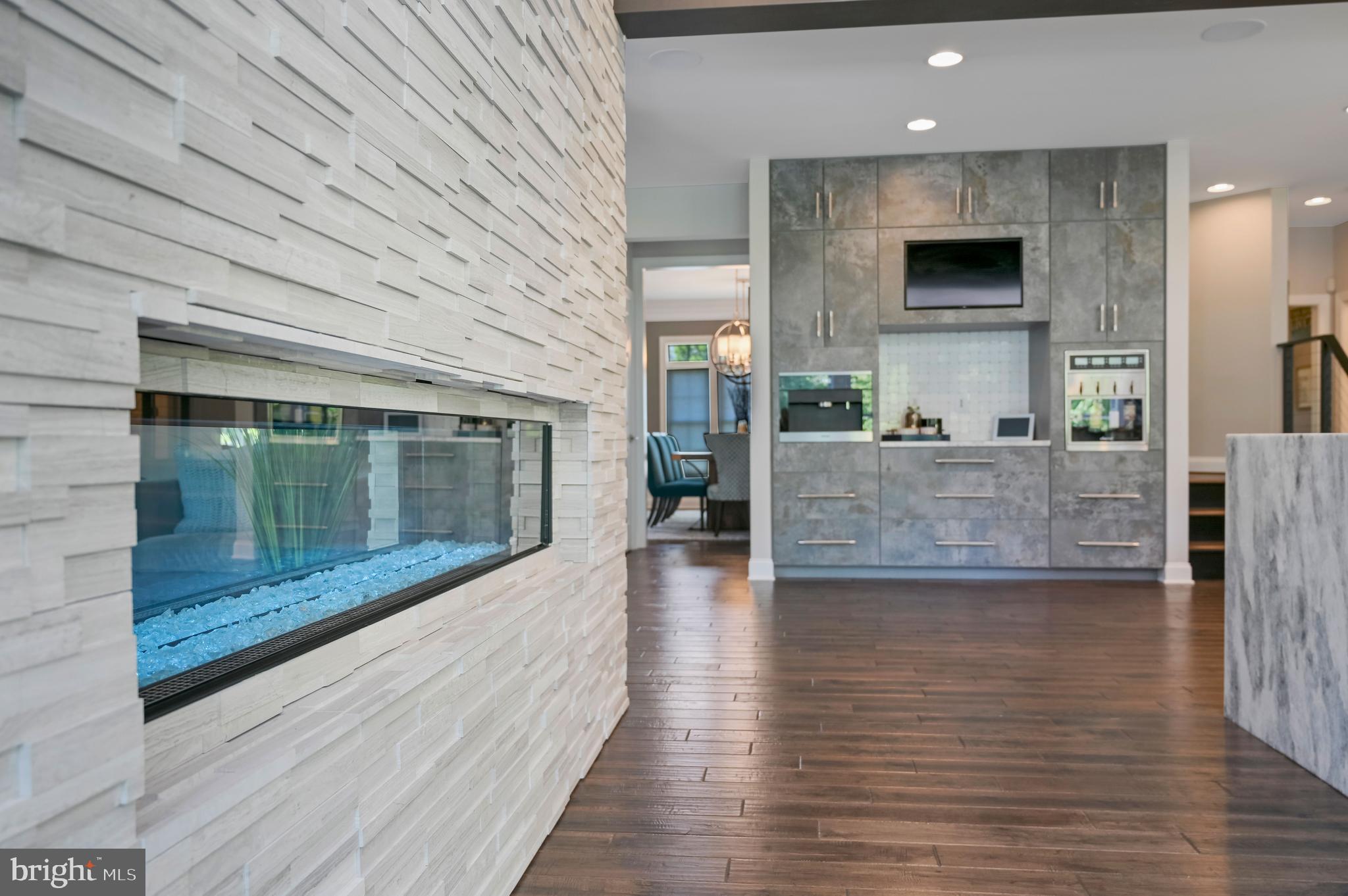 CROSS CREEK COMPASS POINTE - Residential