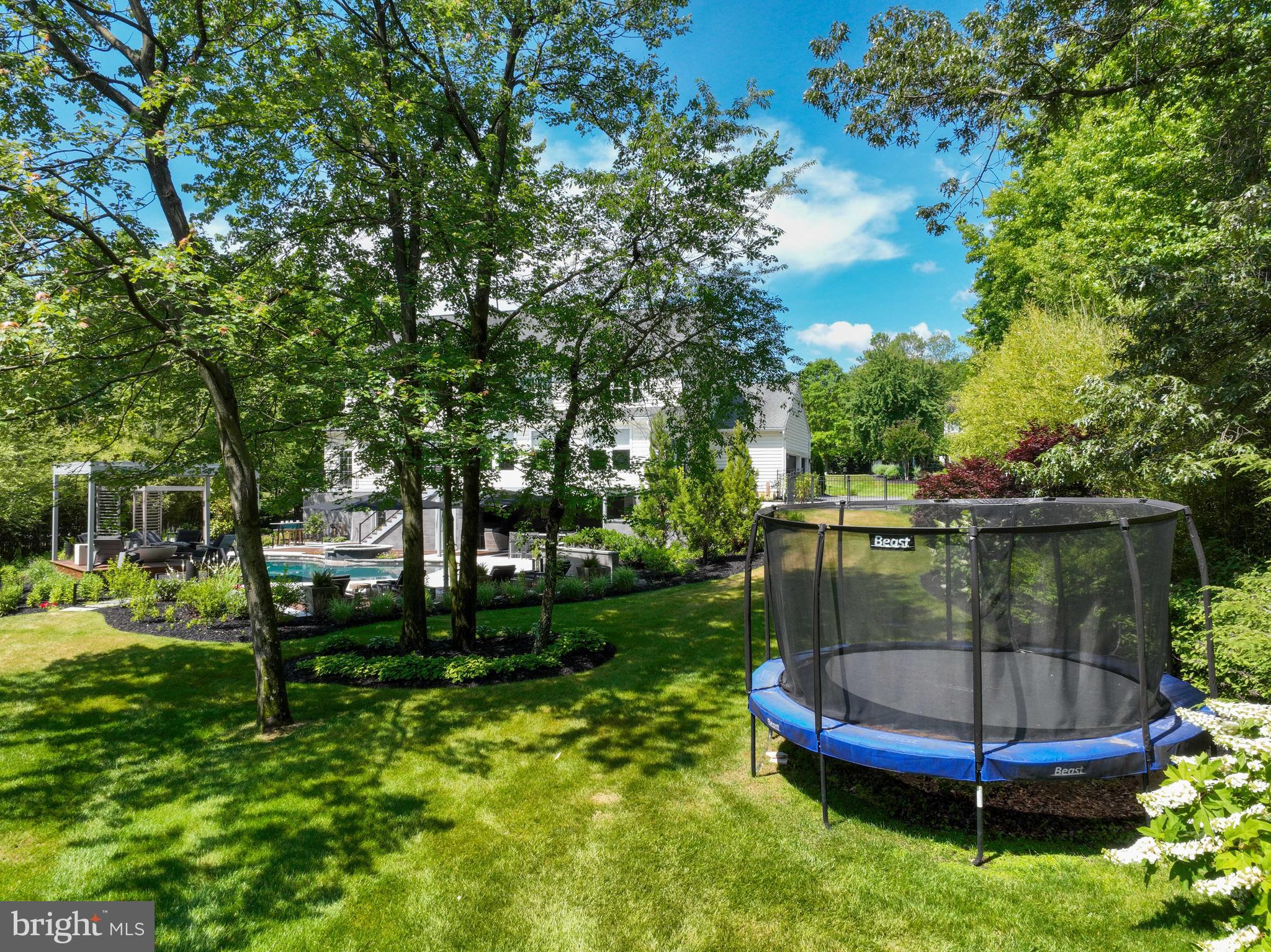 CROSS CREEK COMPASS POINTE - Residential