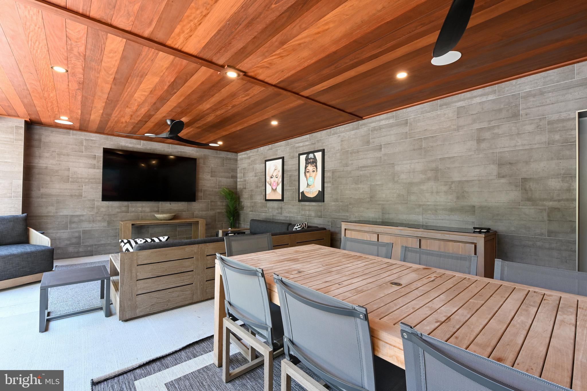 CROSS CREEK COMPASS POINTE - Residential