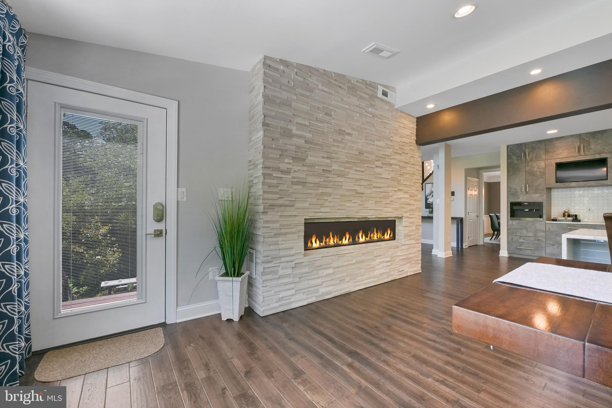 CROSS CREEK COMPASS POINTE - Residential