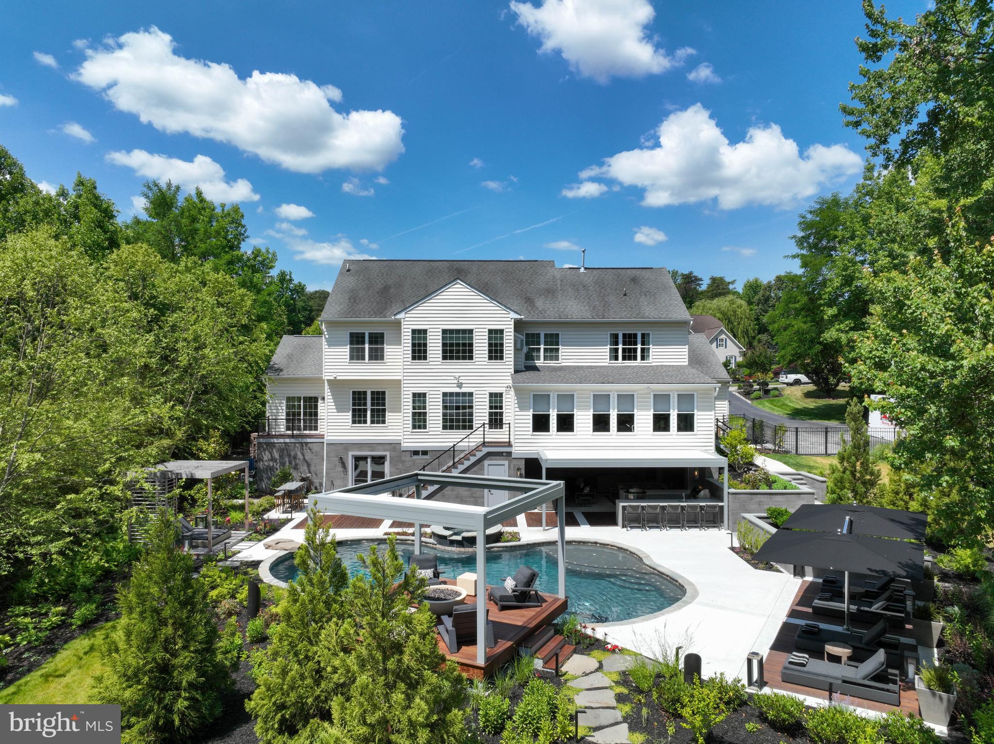 CROSS CREEK COMPASS POINTE - Residential