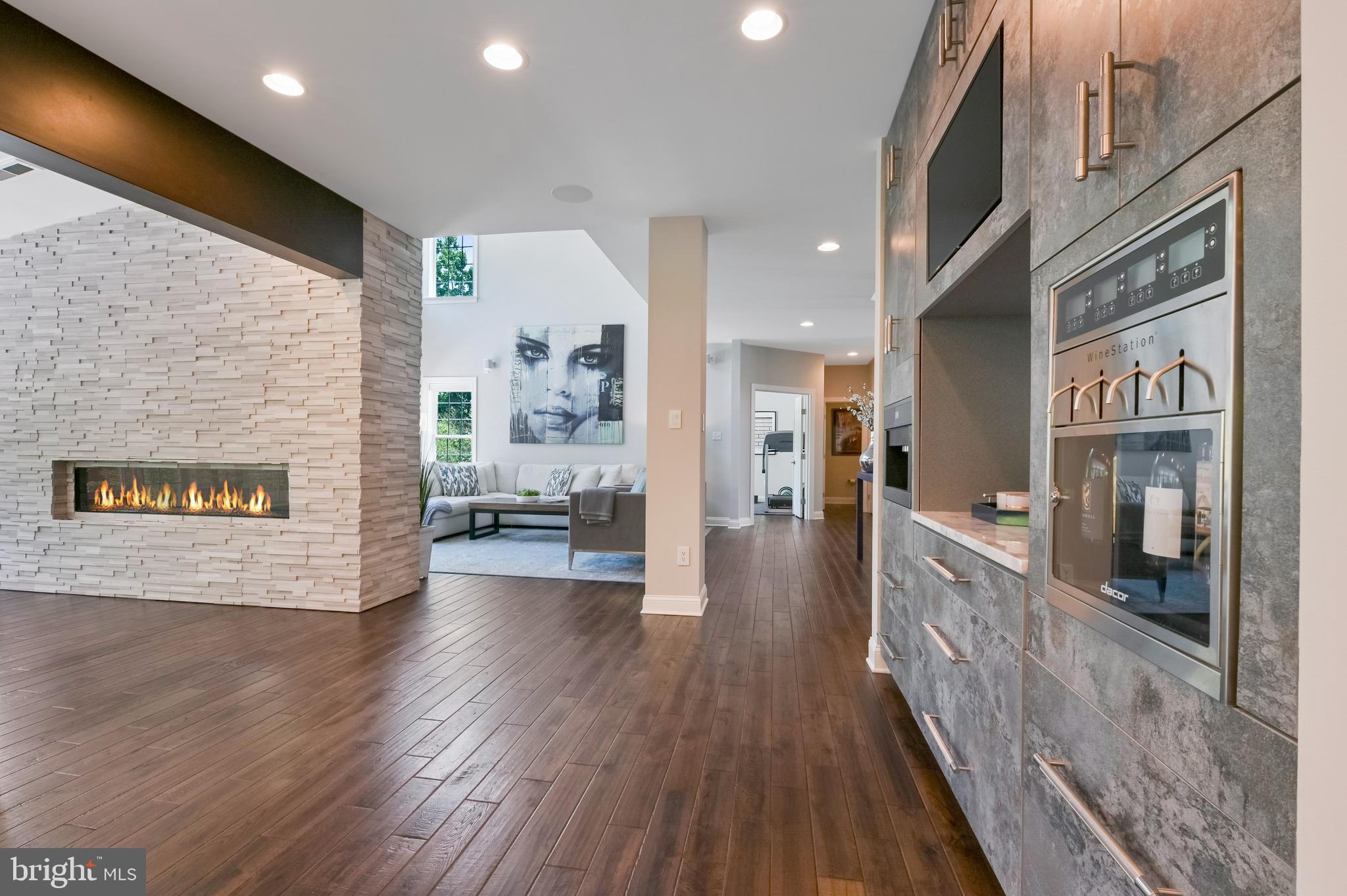 CROSS CREEK COMPASS POINTE - Residential