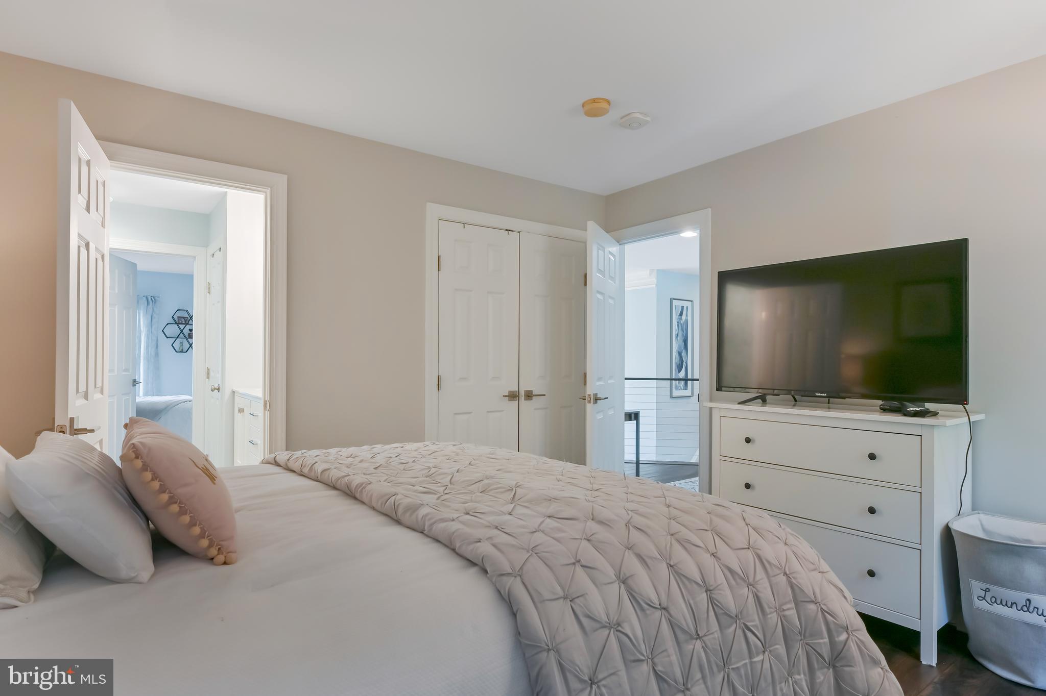 CROSS CREEK COMPASS POINTE - Residential