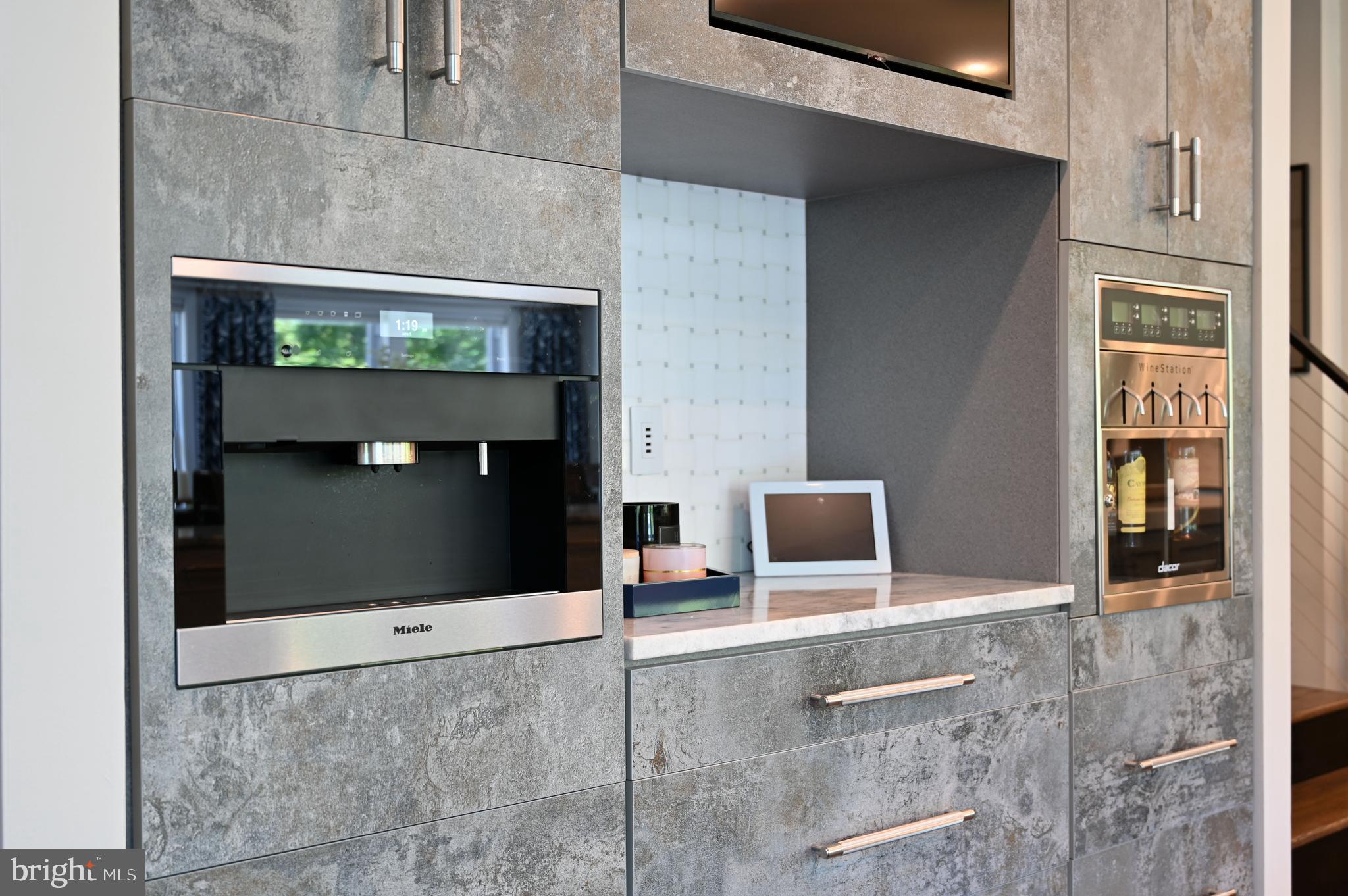 CROSS CREEK COMPASS POINTE - Residential