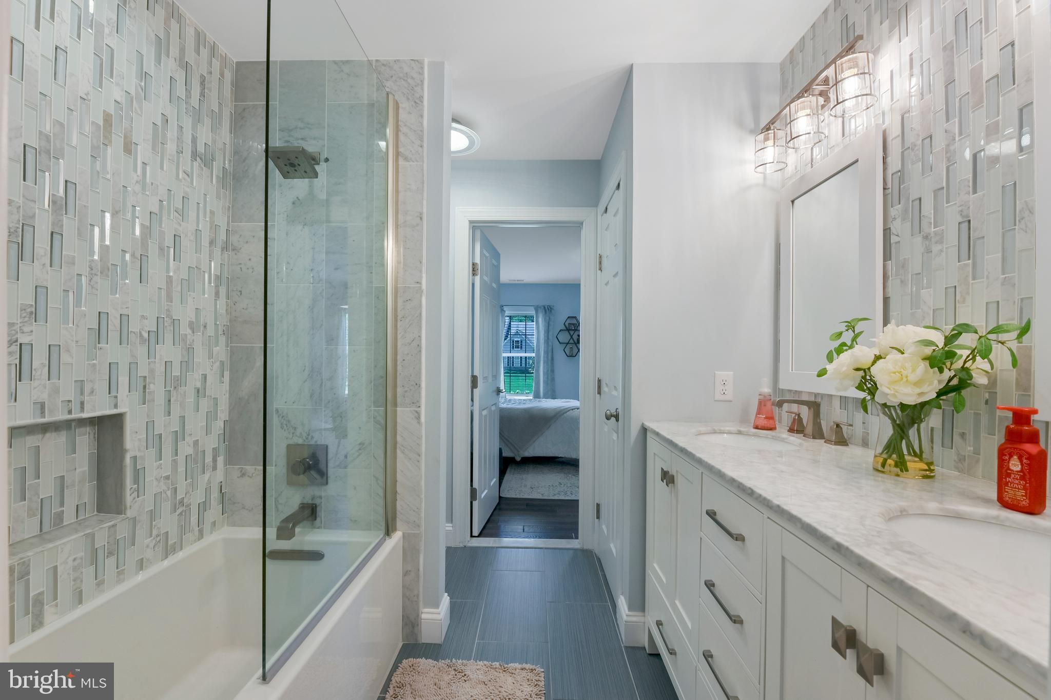 CROSS CREEK COMPASS POINTE - Residential