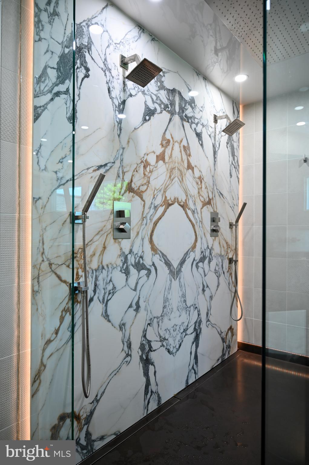 CROSS CREEK COMPASS POINTE - Residential