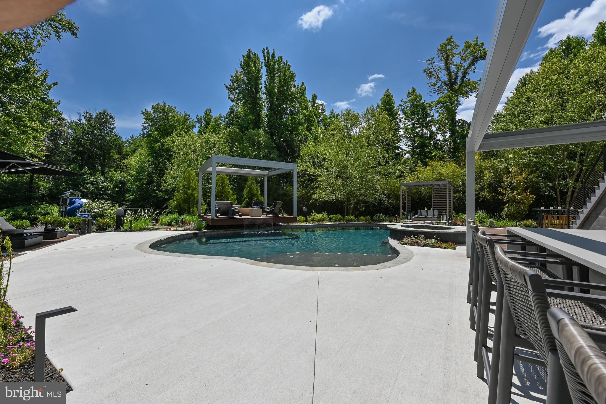 CROSS CREEK COMPASS POINTE - Residential